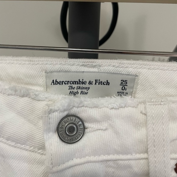 Abercrombie Jeans - Picture 4 of 6